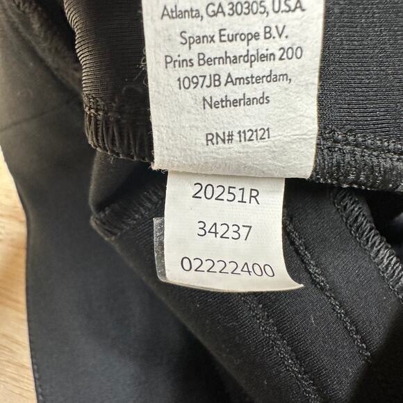 Spanx NWT The Perfect Black Pant Backseam Skinny Size M Pull-On Shaping Ponte - Picture 8 of 11